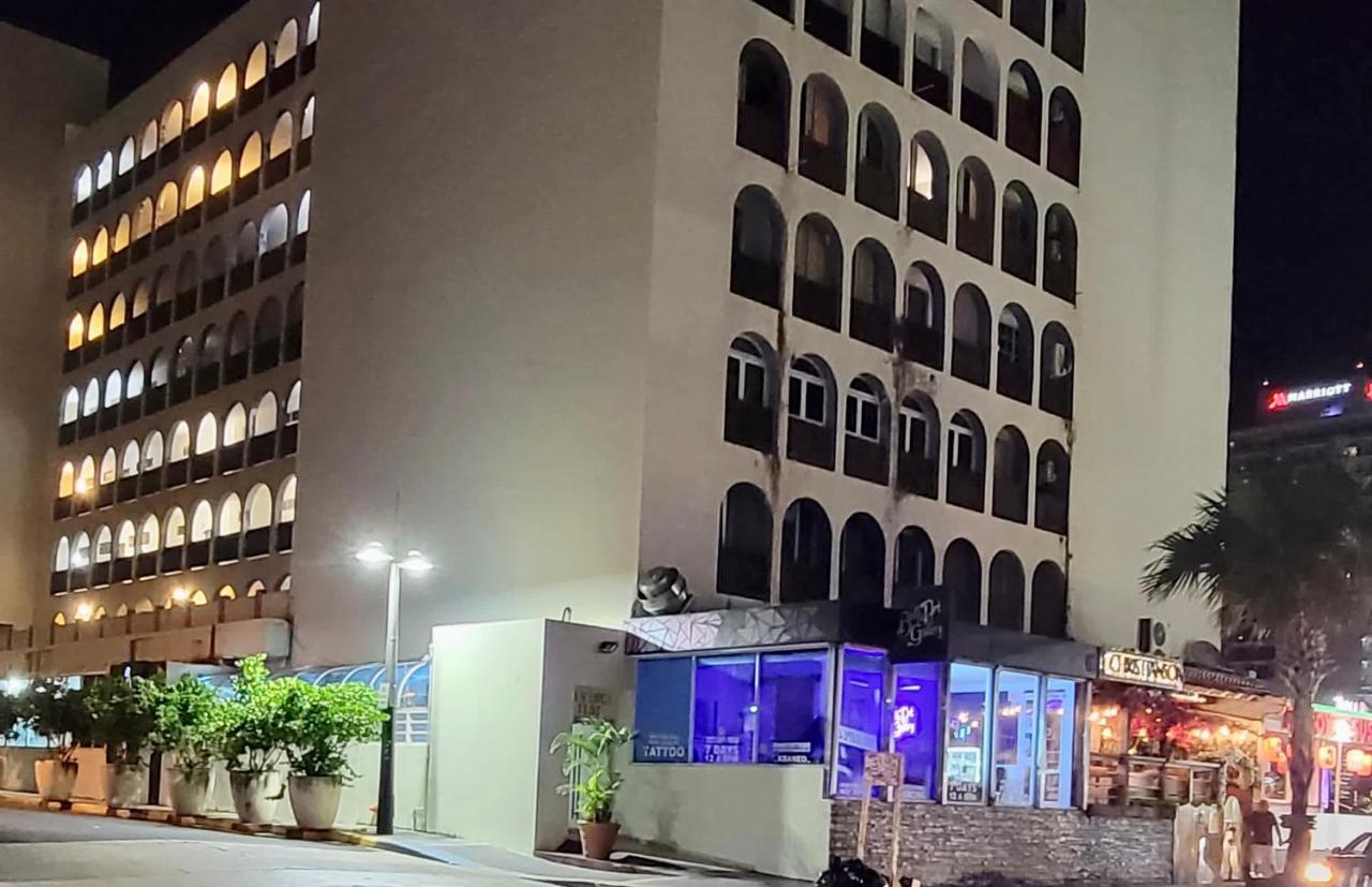 Condado Beachfront Tantra Apartment ซานฮวน ภายนอก รูปภาพ