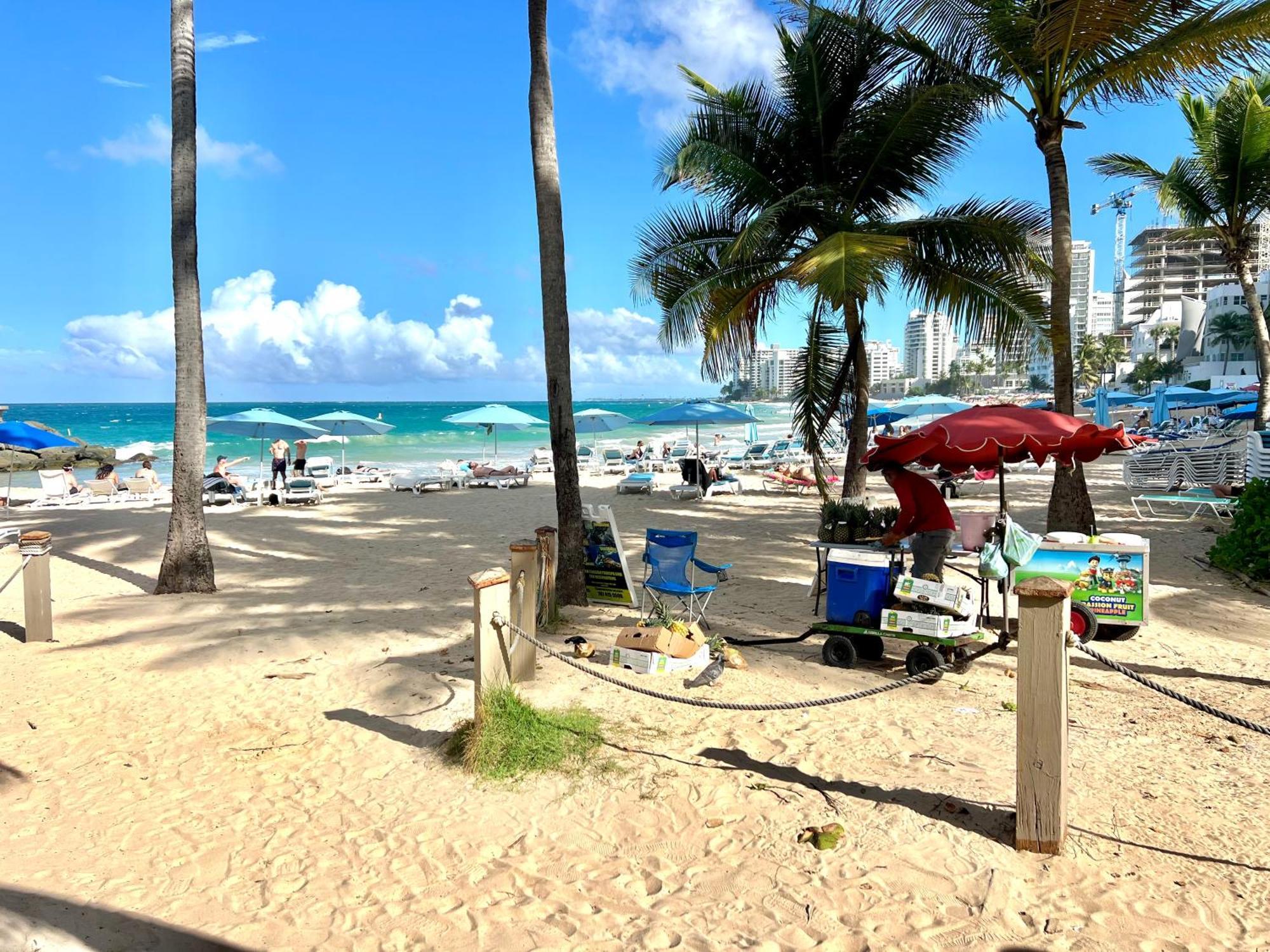Condado Beachfront Tantra Apartment ซานฮวน ภายนอก รูปภาพ